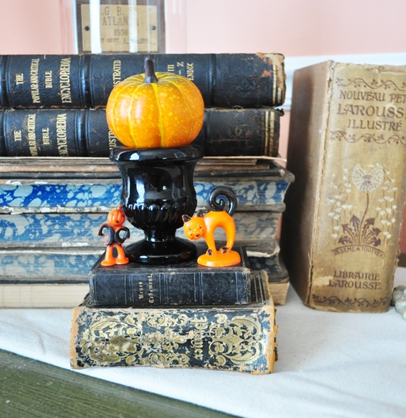 Tiny, vintage Halloween decorations.