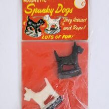 Vintage 1960s Spunky Dogs - Magnetic Novelty Toy