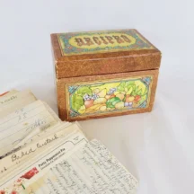 Vintage recipe box full of vintage recipes. Recipe box from the 1970s with vegetable graphics