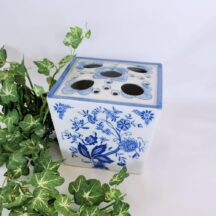 Blue and white Chinoiserie flower frog cachepot from Andrea by Sadek, probably 1970s