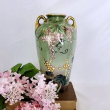 10" wisteria vase. Royal Japan, Nishixi.