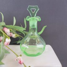 Cambridge glass, uranium glass cruet and stopper