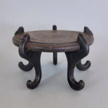 Wooden chinoiserie riser