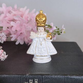 Vintage, Aureta figural, Infant of Prague. Czech Republic. 3-1/2" tall